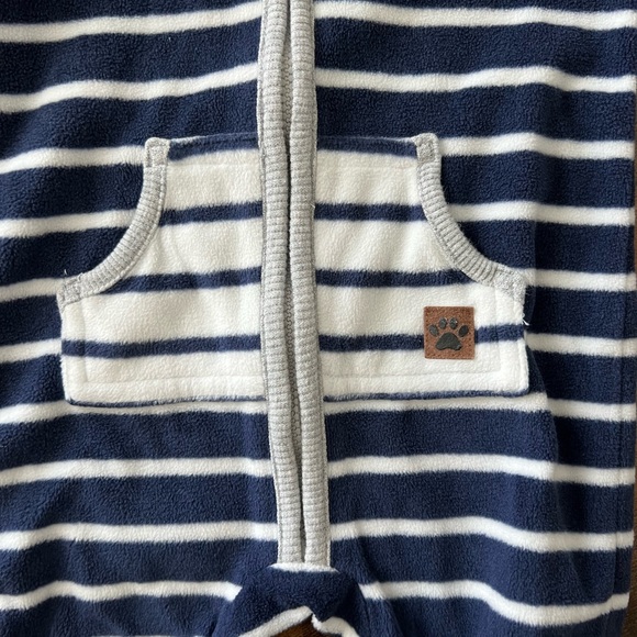 Carter’s Fleece ZipUp - Picture 4 of 4